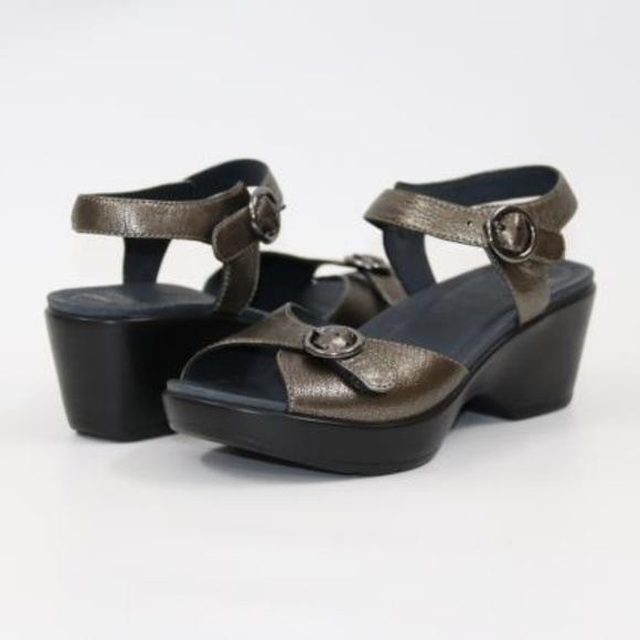 dansko june